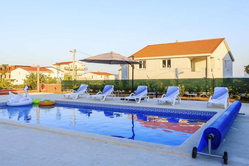 Villa Rusula Rudine  Exteriör bild